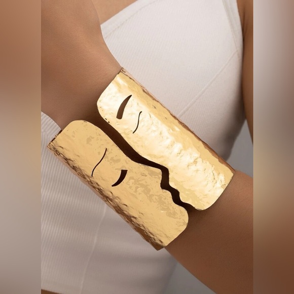 New Textured Abstract Artist Face Cuff Bracelet / Avant Garde Chunky Art - Picture 8 of 13